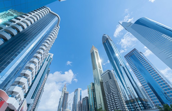 Gedung Pencakar Langit Dubai dari Permukaan Tanah