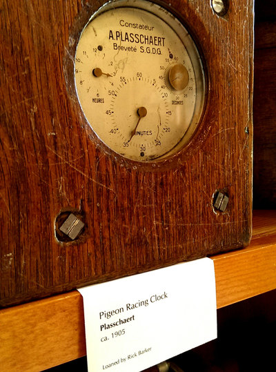 Vintage Belgian Pigeon Racing Clock